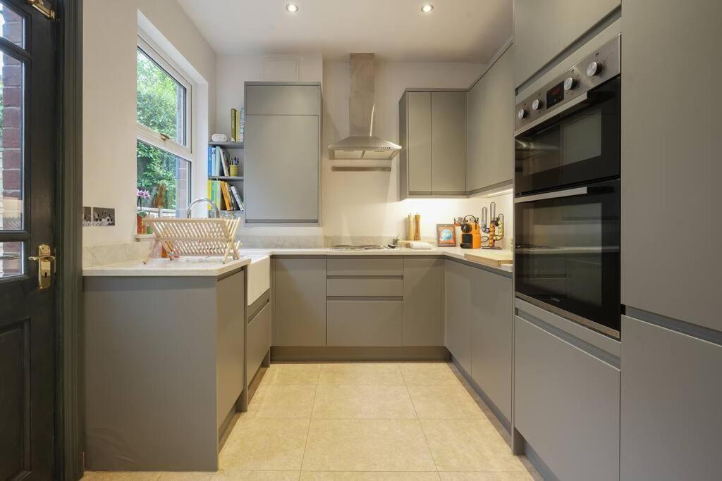 Penryhn House - Spacious 3 Bed Home From Home, Great For Families, Groups & Workers With Free Parking - Hosted By Stay Host Save Sheffield Buitenkant foto